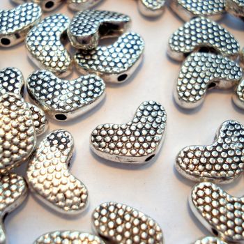 PATTERNED HEART BEAD